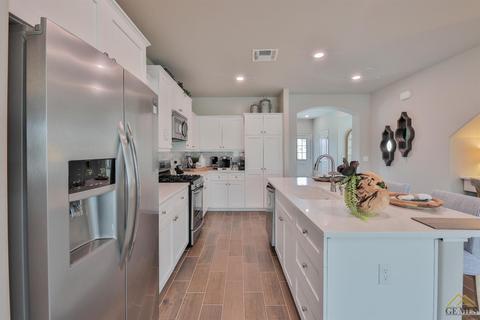 9008 Brook Shadow Way, Shafter, CA 93263 photo 15