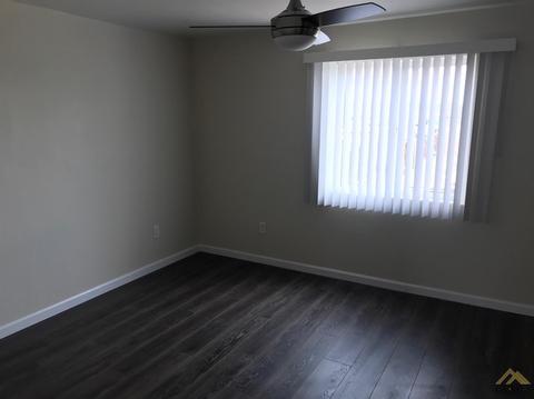 302 Tyler St, Taft, CA 93268 photo 16