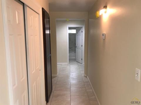 302 Tyler St, Taft, CA 93268 photo 9