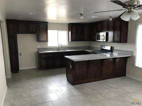 302 Tyler St, Taft, CA 93268 photo 3