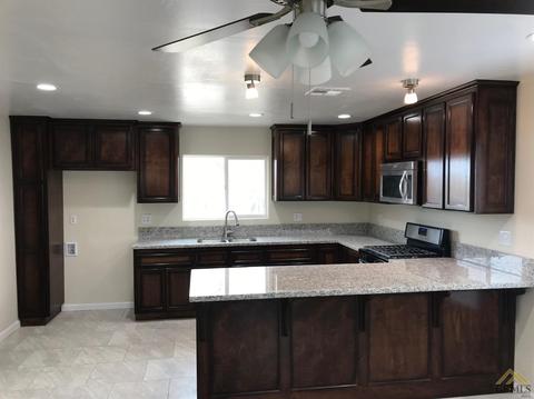 302 Tyler St, Taft, CA 93268 photo 4