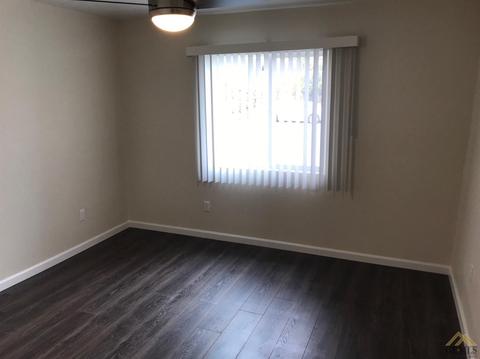 302 Tyler St, Taft, CA 93268 photo 10