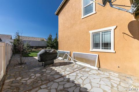 914 Aleah Ln, Tehachapi, CA 93561 photo 3