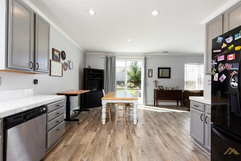 914 Aleah Ln, Tehachapi, CA 93561 photo 11