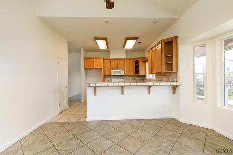 22260 Briarwood St, Tehachapi, CA 93561 photo 9
