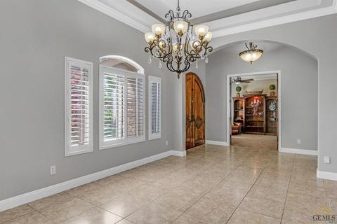 8708 Oak Hills Ave, Bakersfield, CA 93312 photo 19