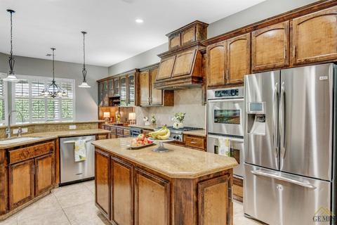 8708 Oak Hills Ave, Bakersfield, CA 93312 photo 12