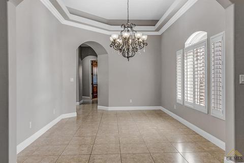 8708 Oak Hills Ave, Bakersfield, CA 93312 photo 18