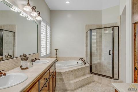 8708 Oak Hills Ave, Bakersfield, CA 93312 photo 25
