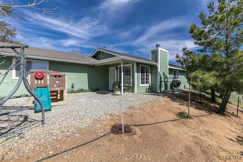 19904 Mesa Dr, Tehachapi, CA 93561 photo 3