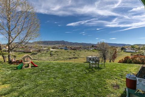 19904 Mesa Dr, Tehachapi, CA 93561 photo 6