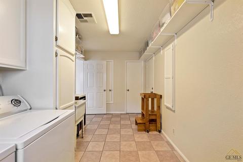 19904 Mesa Dr, Tehachapi, CA 93561 photo 11