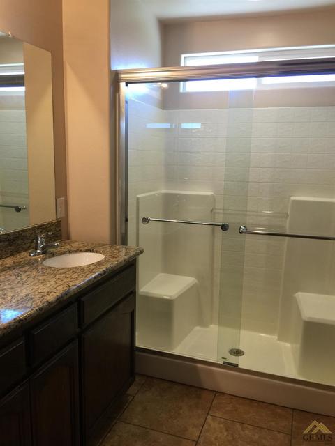 310 Goldspire Ct, Wasco, CA 93280 photo 9