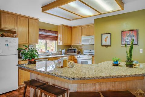 22340 Bogie St, Tehachapi, CA 93561 photo 6
