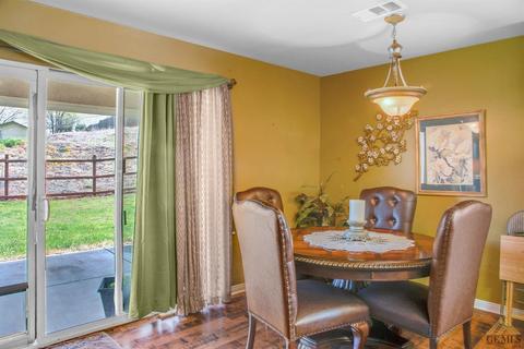 22340 Bogie St, Tehachapi, CA 93561 photo 7
