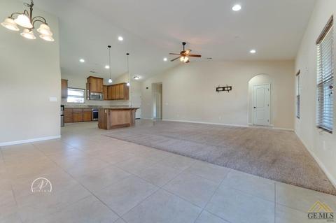 208 Heartnut St, Shafter, CA 93263 photo 17
