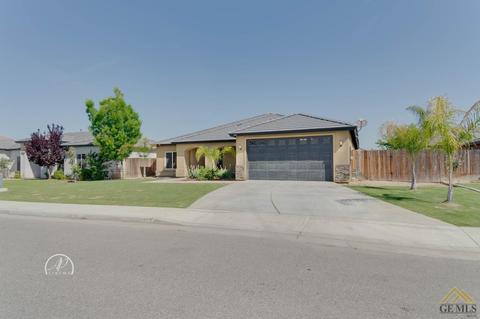208 Heartnut St, Shafter, CA 93263 photo 4