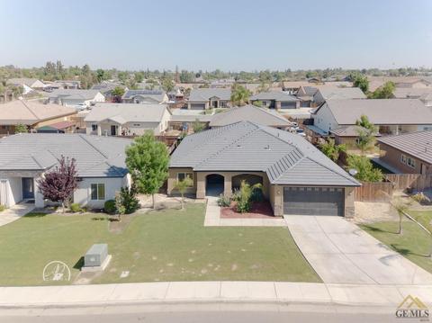 208 Heartnut St, Shafter, CA 93263 photo 2