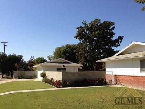 405 Maple St, Shafter, CA 93263 photo 3