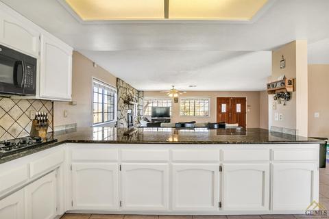 20108 Clubview Dr, Tehachapi, CA 93561 photo 15
