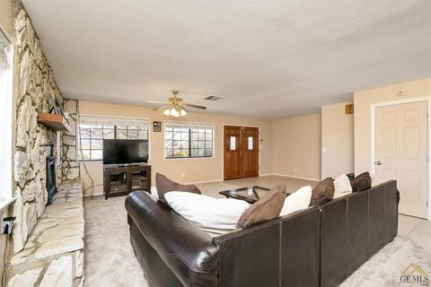 20108 Clubview Dr, Tehachapi, CA 93561 photo 12