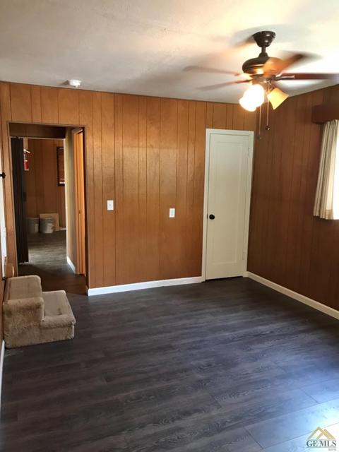 323 Easter St, Bakersfield, CA 93307 photo 16
