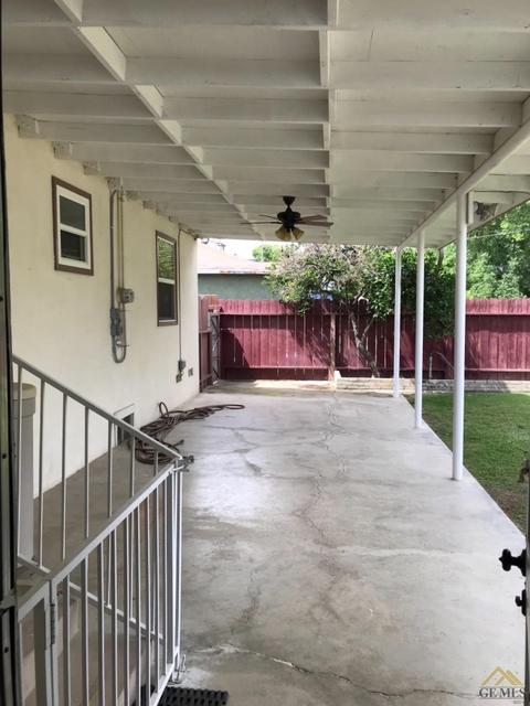 323 Easter St, Bakersfield, CA 93307 photo 20