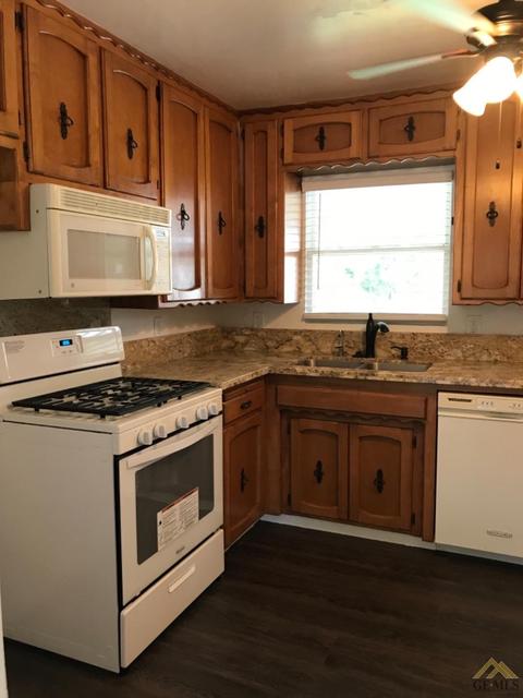 323 Easter St, Bakersfield, CA 93307 photo 7