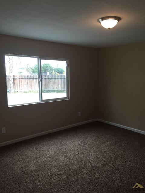 816 E 19th St, Bakersfield, CA 93305 photo 18
