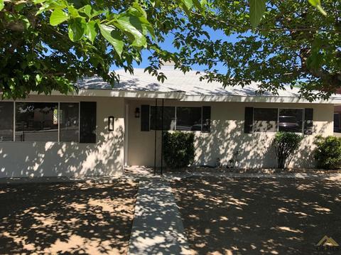 216 Madison St, Taft, CA 93268 photo 2