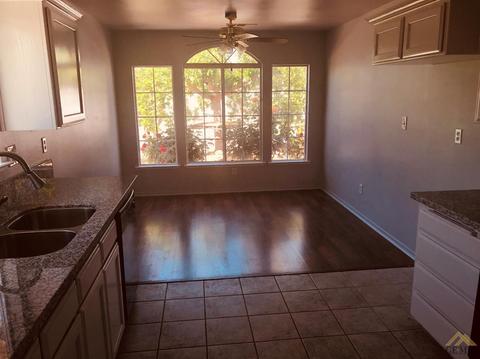 2160 Piazza St, Delano, CA 93215 photo 5