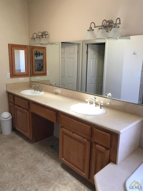 403 Savannah Pl, Tehachapi, CA 93561 photo 8