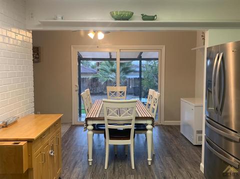 306 E Lucard St, Taft, CA 93268 photo 11