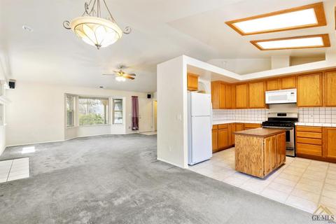 17921 Tanforan Dr, Tehachapi, CA 93561 photo 6