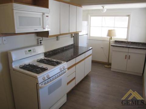 607 Taylor St, Taft, CA 93268 photo 4
