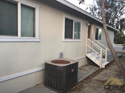 713 Pierce St, Taft, CA 93268 photo 9