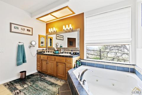24600 Paramount Dr, Tehachapi, CA 93561 photo 25