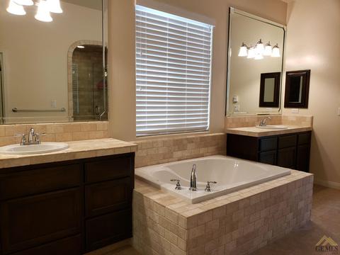 2920 Barrowby St, Bakersfield, CA 93311 photo 18