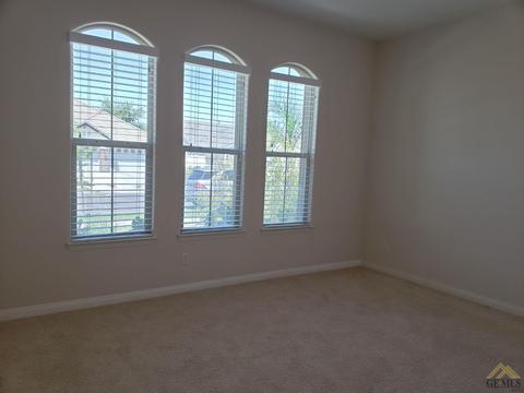 2920 Barrowby St, Bakersfield, CA 93311 photo 16