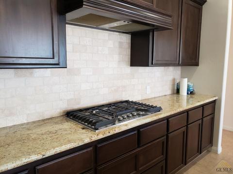 2920 Barrowby St, Bakersfield, CA 93311 photo 12