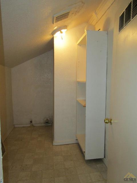 220 E St, Taft, CA 93268 photo 12
