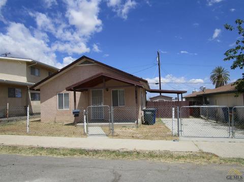 220 E St, Taft, CA 93268 photo 2