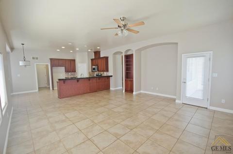 8902 Rockhampton Dr, Bakersfield, CA 93313 photo 26