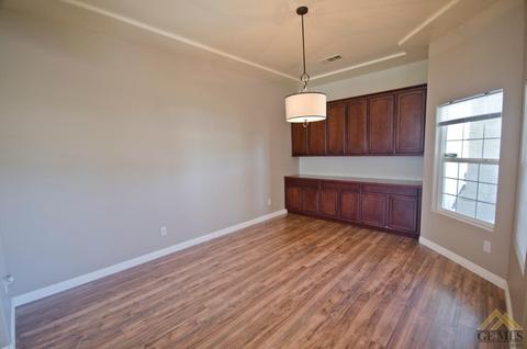 8902 Rockhampton Dr, Bakersfield, CA 93313 photo 16
