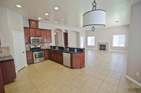 8902 Rockhampton Dr, Bakersfield, CA 93313 photo 25