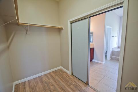 8902 Rockhampton Dr, Bakersfield, CA 93313 photo 13