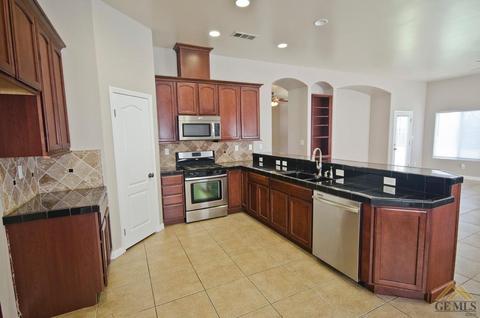 8902 Rockhampton Dr, Bakersfield, CA 93313 photo 23