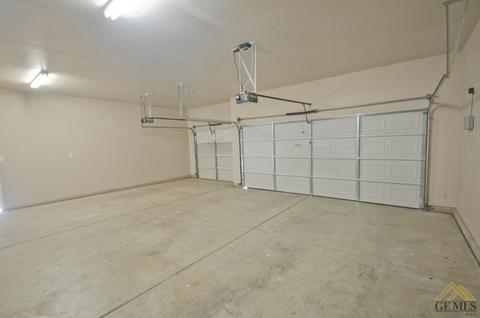 8902 Rockhampton Dr, Bakersfield, CA 93313 photo 35