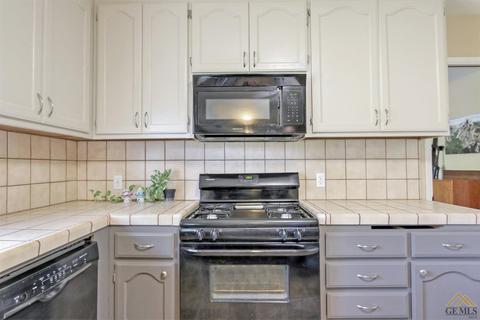 30161 Knight Ct, Tehachapi, CA 93561 photo 11