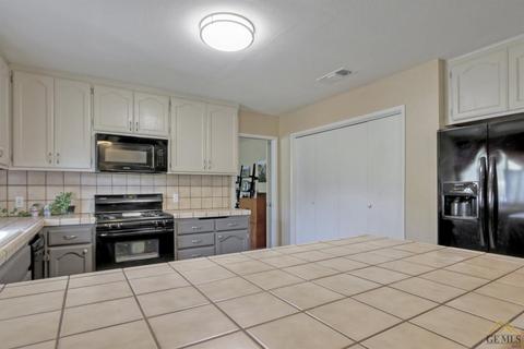 30161 Knight Ct, Tehachapi, CA 93561 photo 16